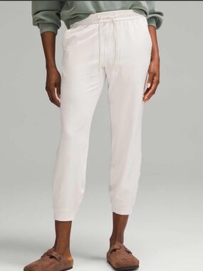 Lululemon Soft Jersey Classic-Fit Mid-Rise Jogger 7/8 Length Heathered Bone 4